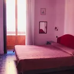 Palazzo Giaraca Hotel 3*