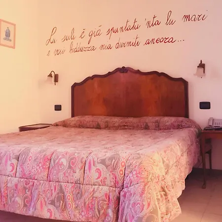 Hotel Palazzo Giaraca 3*