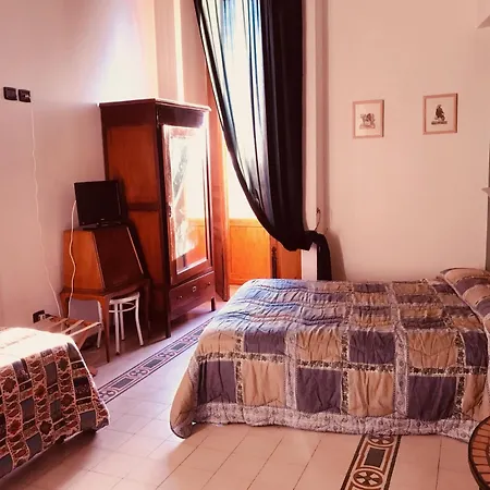 Palazzo Giaraca 3* Сиракузы