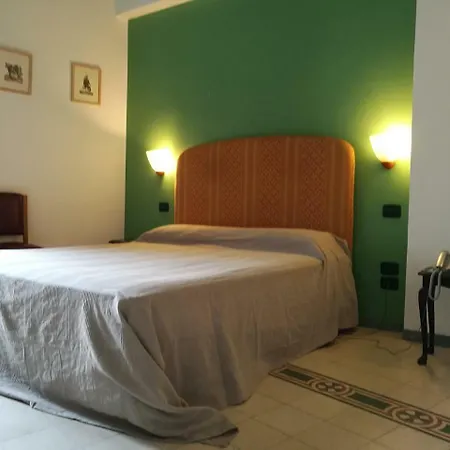 Palazzo Giaraca 3* سيراكوزا