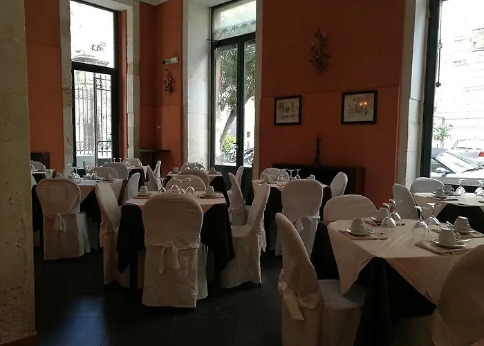 Palazzo Giaraca 3* Сиракузы