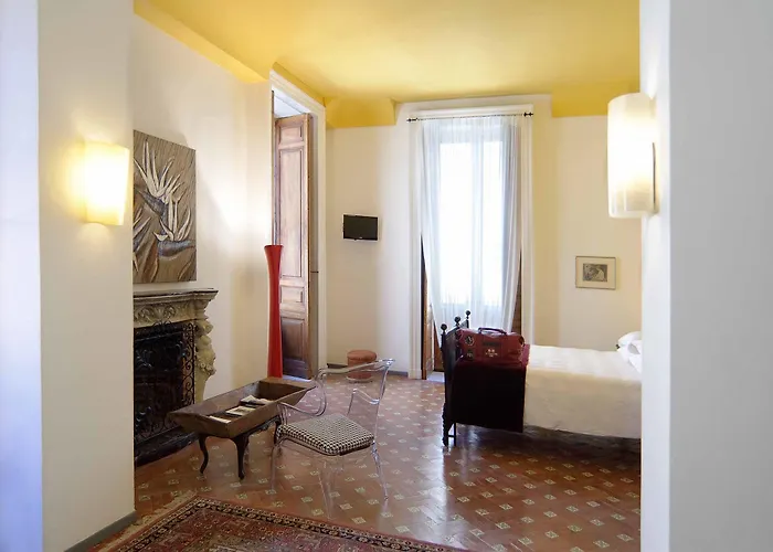 Отель Palazzo Giaraca 3*