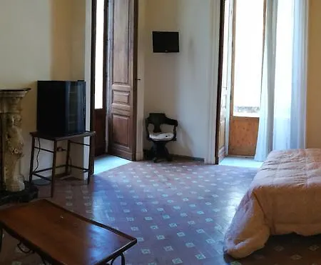 Palazzo Giaraca 호텔