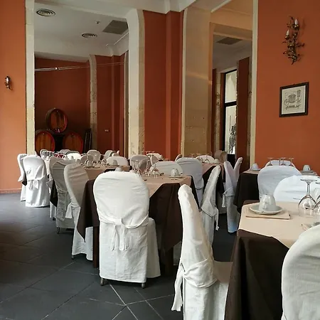 Palazzo Giaraca 호텔