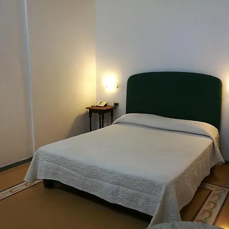 Palazzo Giaraca 3*