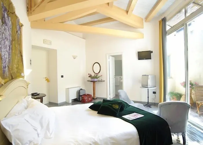 Palazzo Giaraca Hotel 3*
