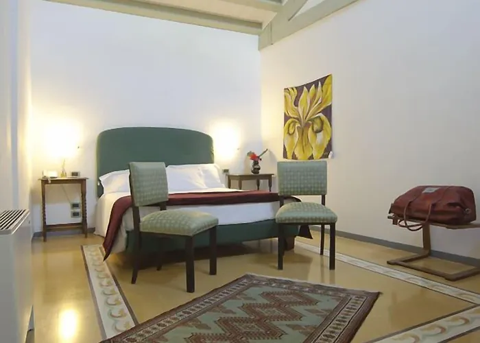 Palazzo Giaraca 3*