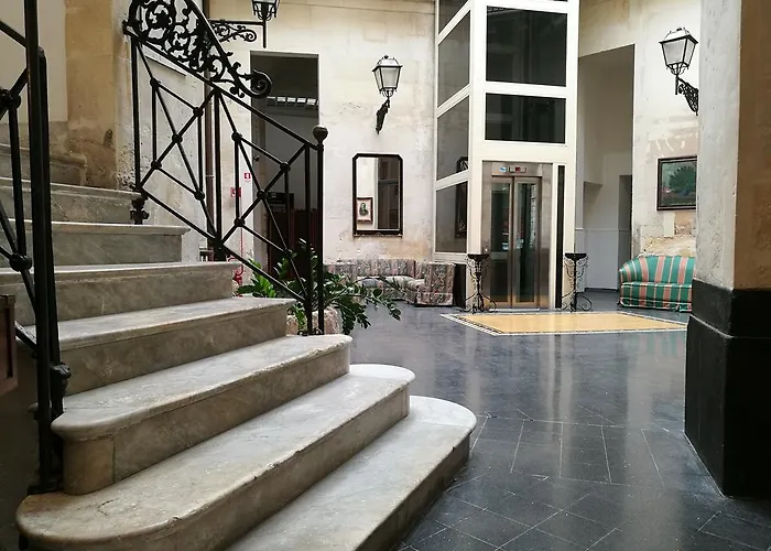 Palazzo Giaraca 3*