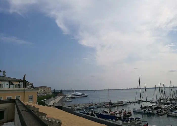 Palazzo Giaraca Hotel 3*