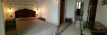 吉雅拉卡宫殿酒店 3* 锡拉库扎