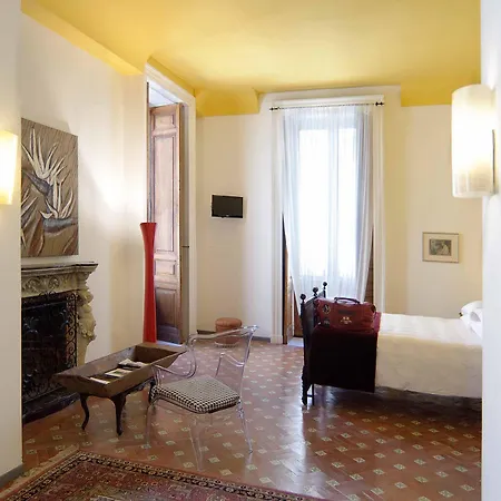 Hotel Palazzo Giaraca 3*