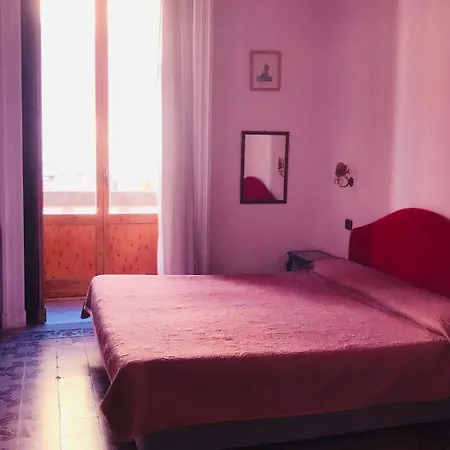 Palazzo Giaraca Hotel 3*